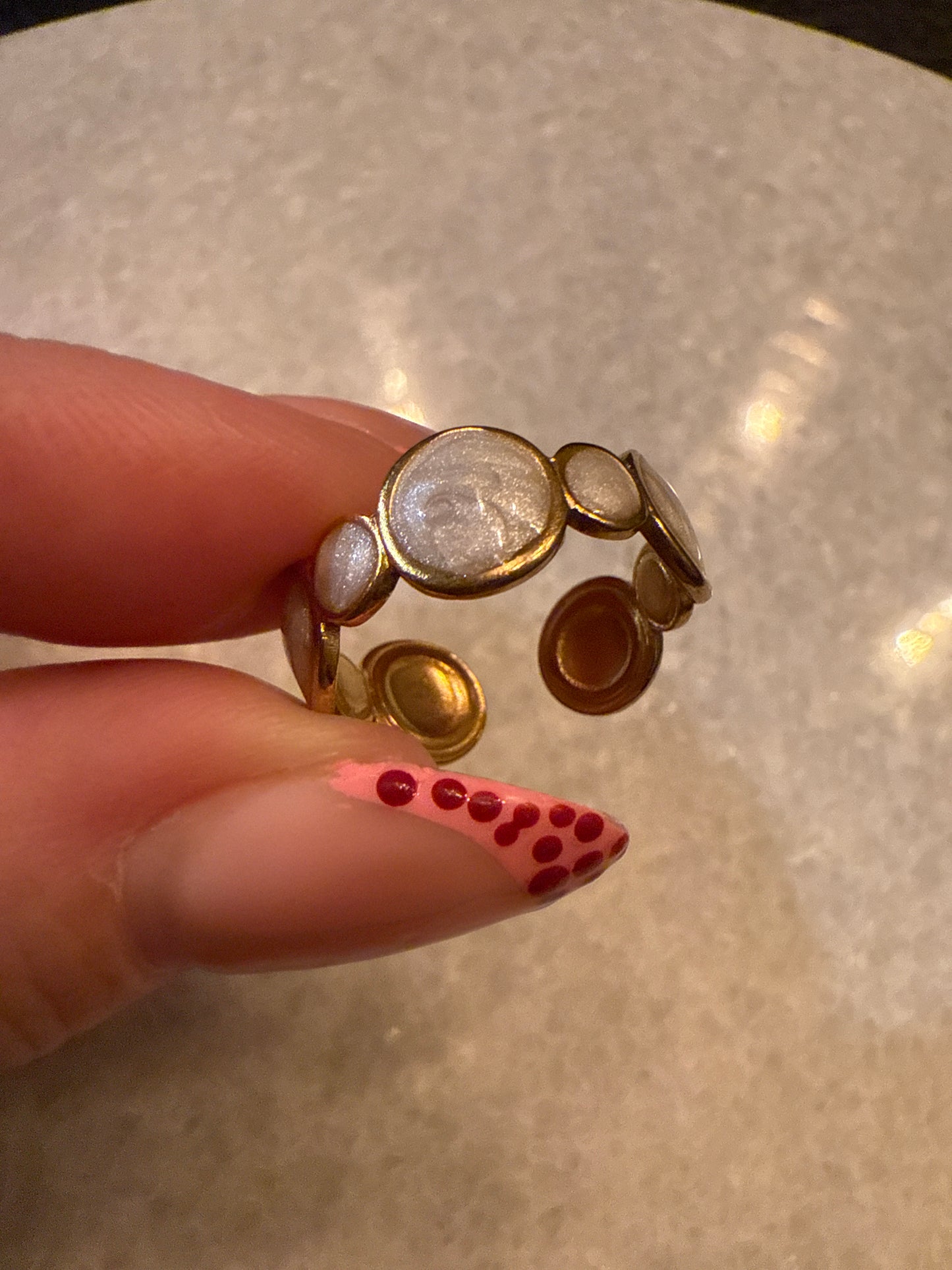 Ring circle with goud