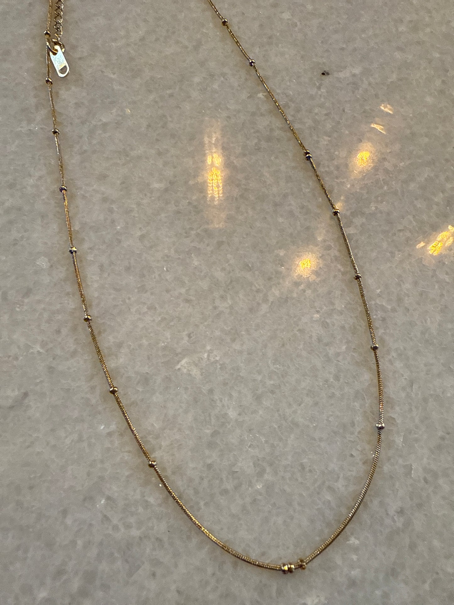 Ketting mini dot goud