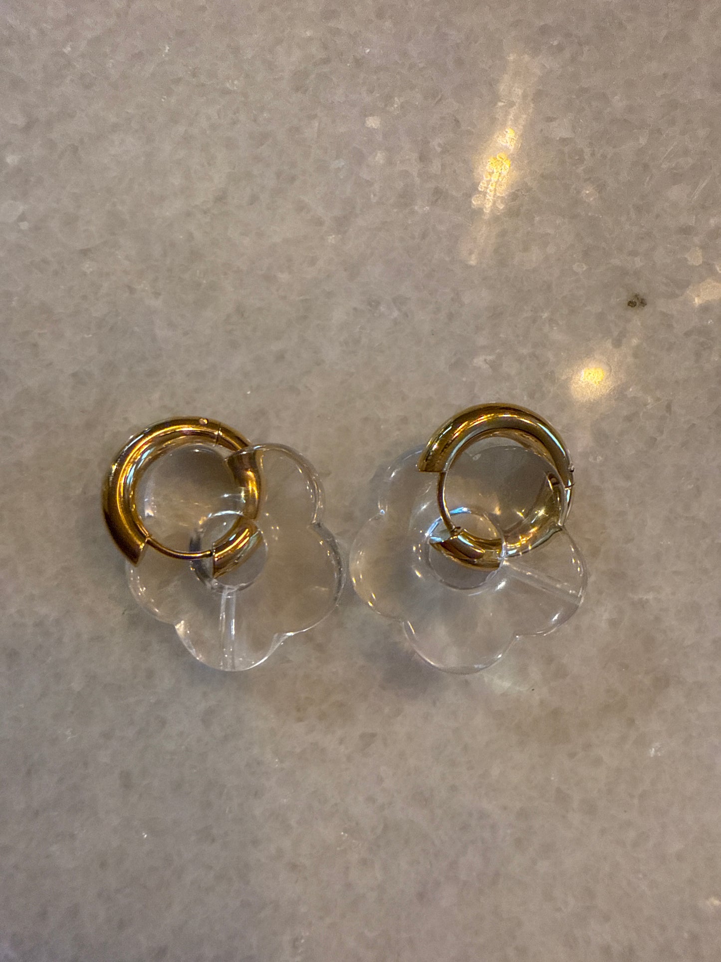 Oorbel bloem clear goud