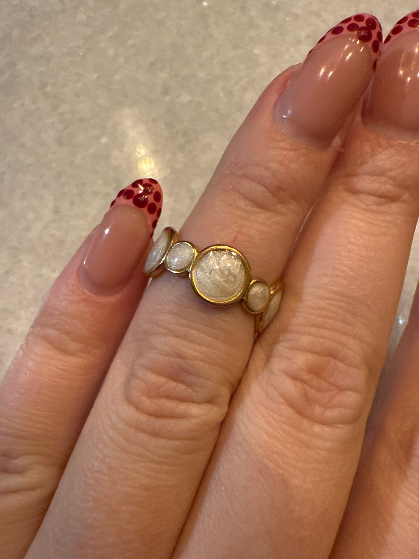 Ring circle with goud