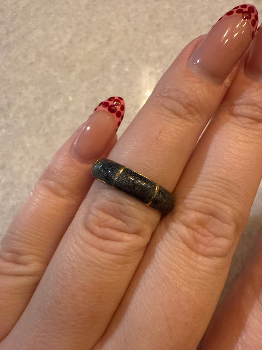 Ring bamboe zwart goud